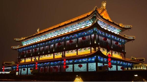 古建筑燈光亮化展現(xiàn)古建筑的藝術性