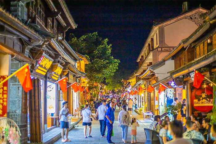 照亮夜空，煥發(fā)經(jīng)濟(jì): 文旅亮化引領(lǐng)夜間消費(fèi)新潮流
