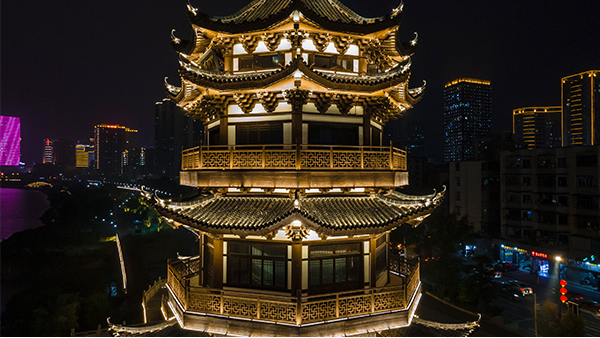 建筑泛光照明工程如何選擇適當(dāng)?shù)谋憩F(xiàn)手法？