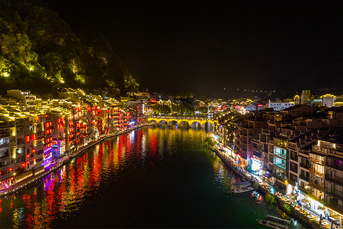 景區(qū)網(wǎng)紅打卡地?zé)艄饬粱こ虘?yīng)該如何做？