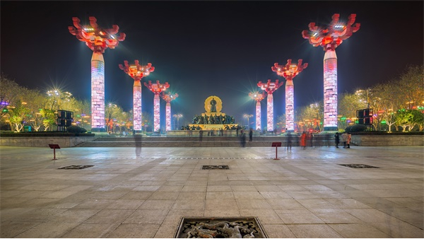 城市廣場(chǎng)亮化照明應(yīng)該如何設(shè)計(jì)？
