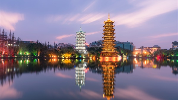 園林景觀亮化設(shè)計，讓城市充滿生命力 ！