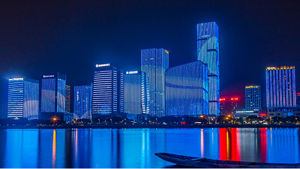 led戶外亮化工程如何展現(xiàn)城市活力？要考慮這些問題