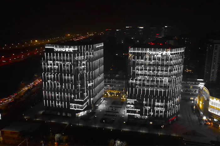 神秘亮化方案，讓寫(xiě)字樓夜晚不再平庸！