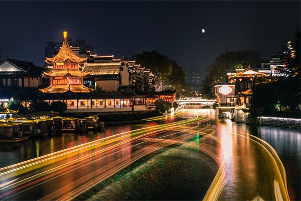 景觀燈光照明設(shè)計中如何達(dá)到節(jié)能效果？